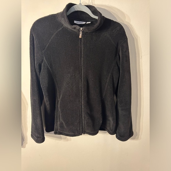 L.L. Bean Black Fleece Jacket - Picture 11 of 12